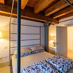 Youatmolino Canal View Apartment