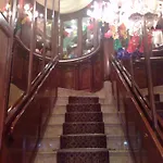 Hotel Lux