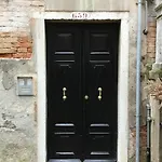 Venice Cae Dea Lana