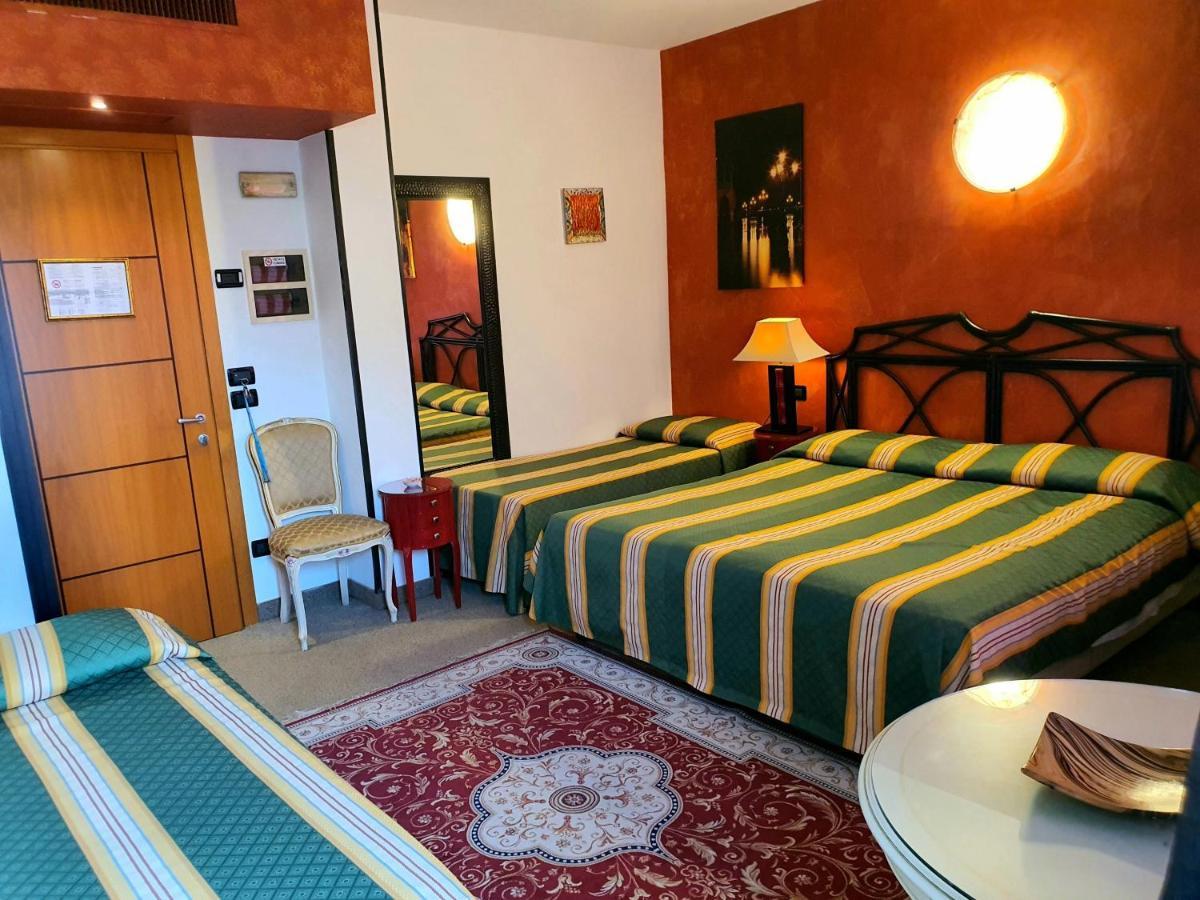 Casa de hóspedes Feel Airport 3*