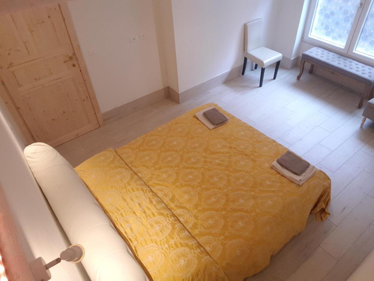 Golden Place Apartment