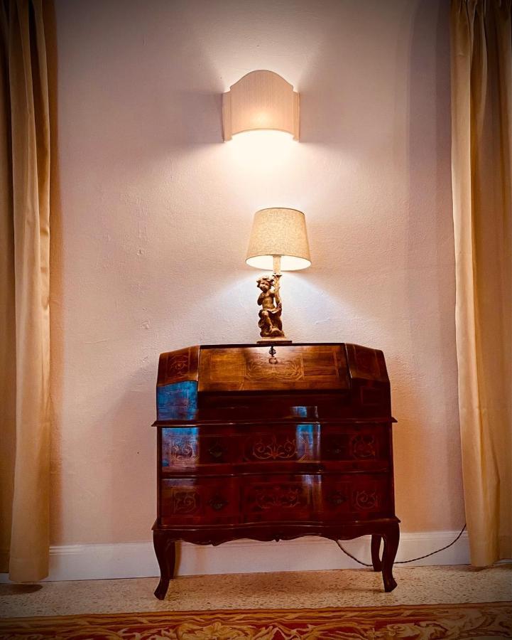 Palazzo Veneziano Direct At The Canal With Roof Terrace Holiday home Venice