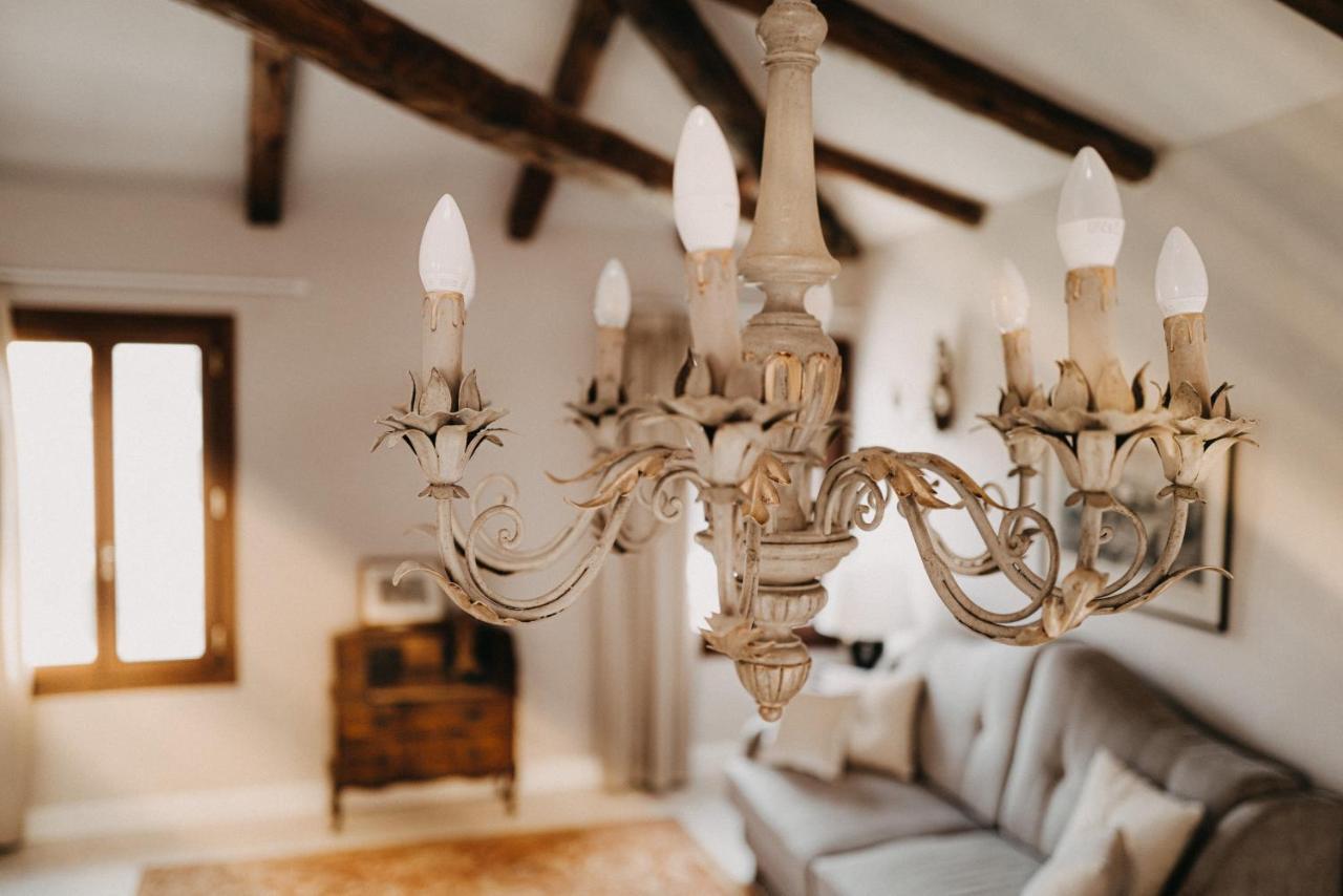 Palazzo Veneziano Direct At The Canal With Roof Terrace Holiday home Venice