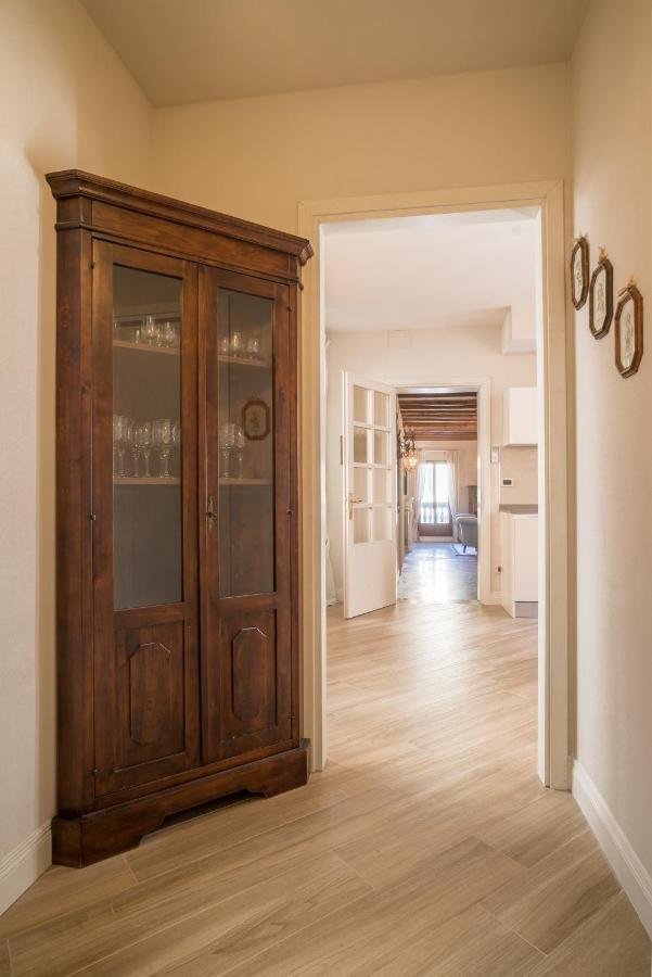 Holiday home Palazzo Veneziano Direct At The Canal With Roof Terrace