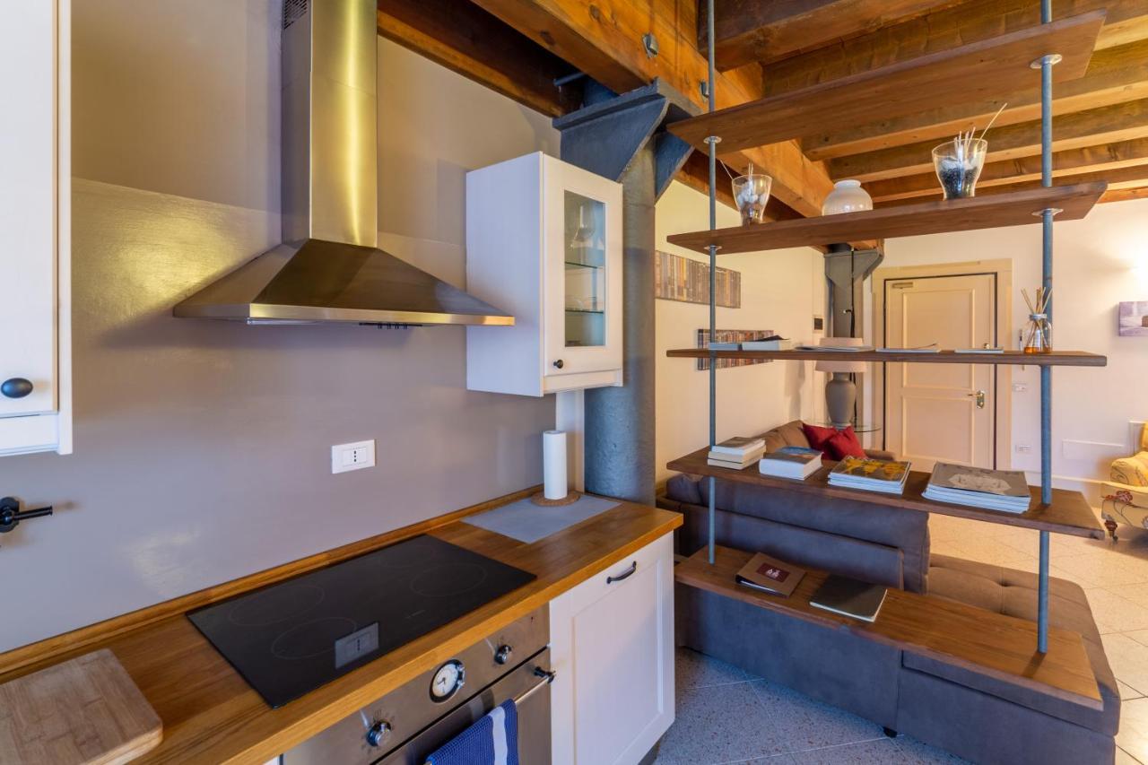 Apartment Youatmolino Canal View Venice