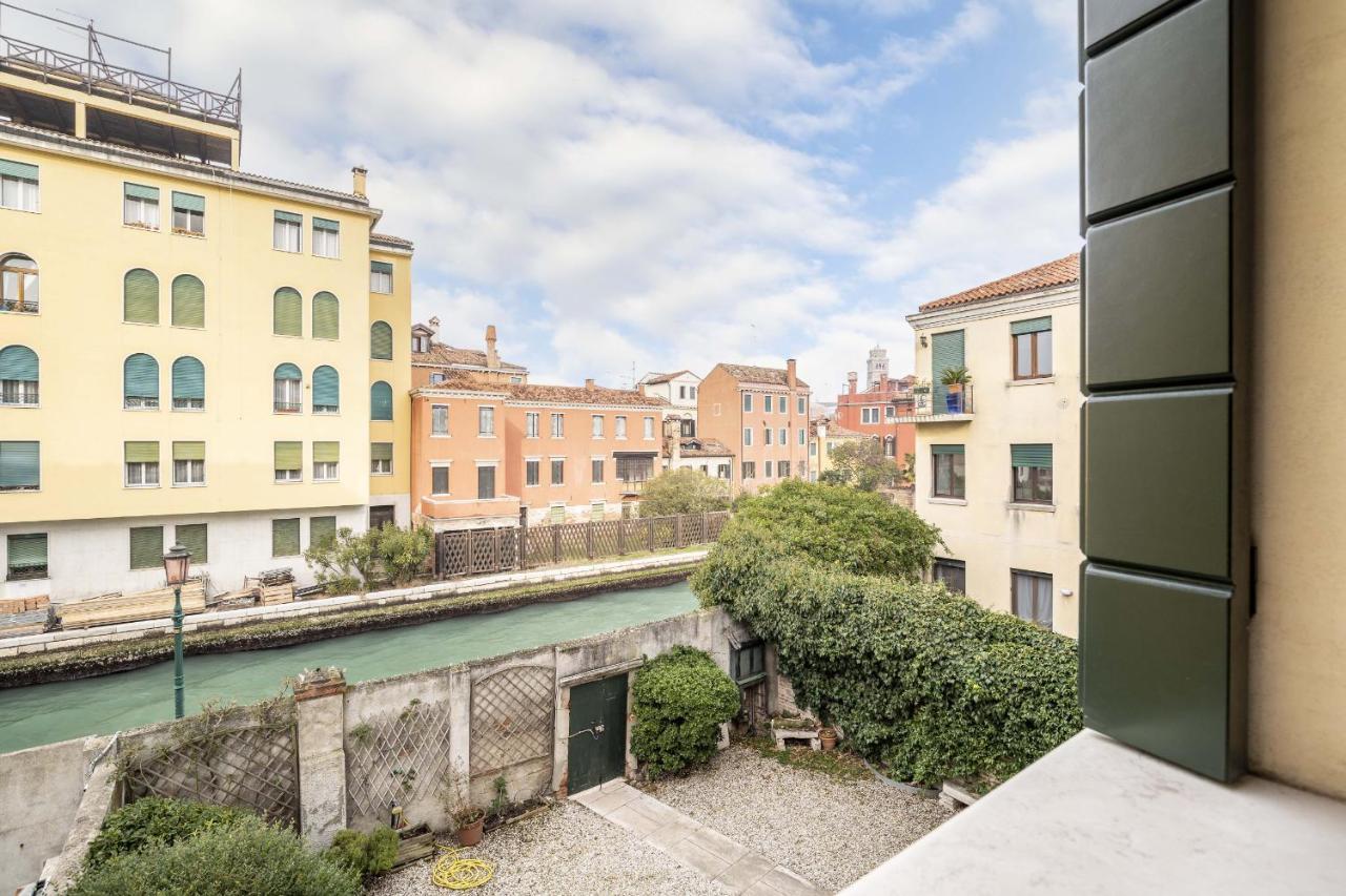 Apartment Tolentini Canal View & Terrace By Wonderful Italy Venice