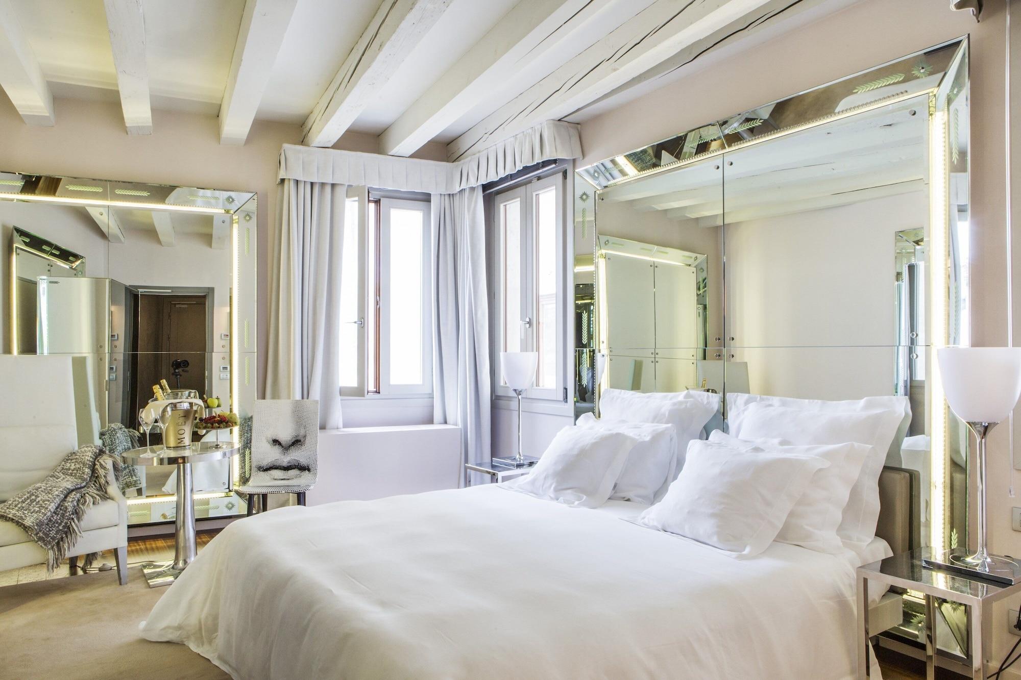 Palazzina Grassi Hotel