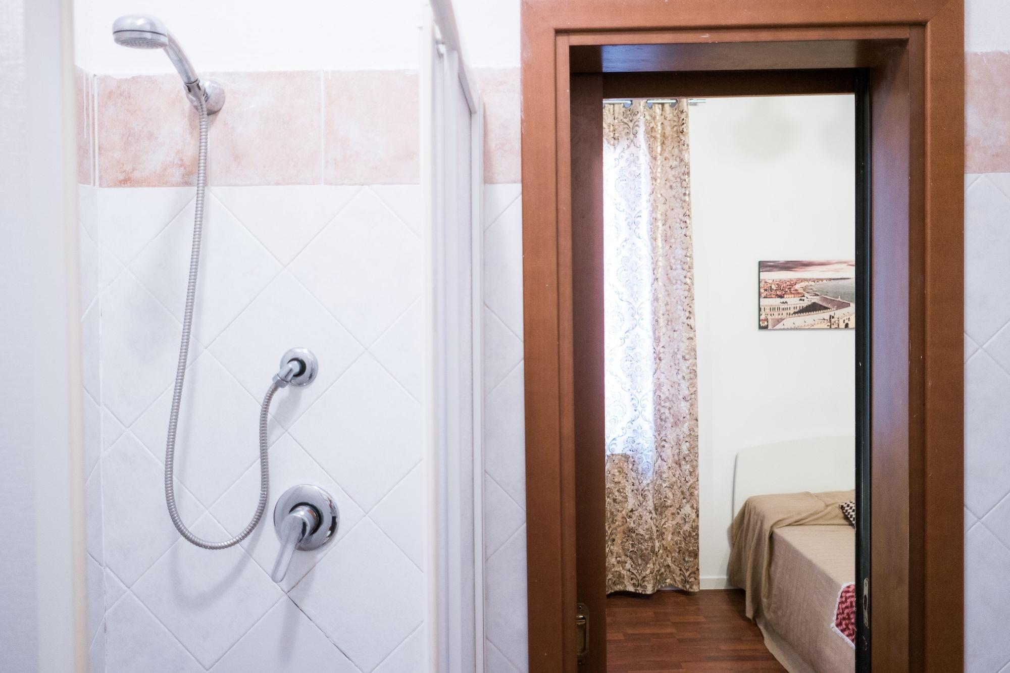 Backpackers House Guest house