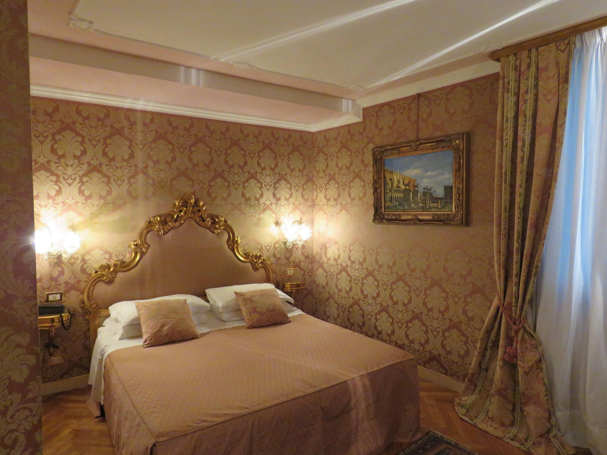 Hotel Antico Doge - A Member Of Elizabeth Group 3*