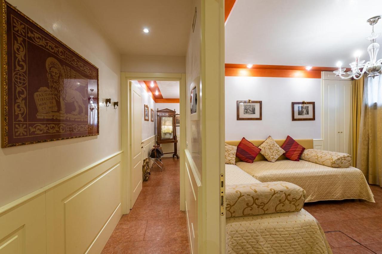 Corte Gotica * Venice