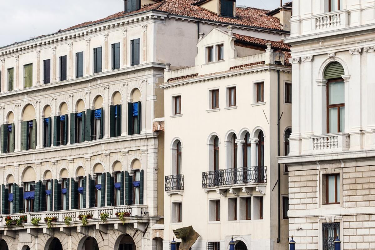 Palazzina Grassi 5* Venice