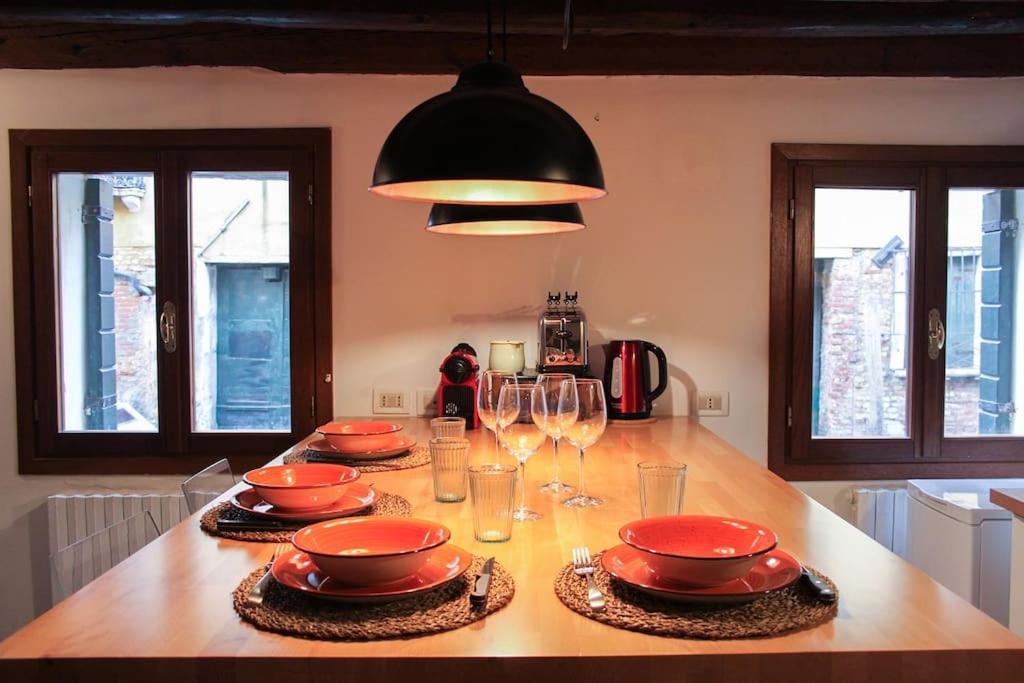 Erbe Canal View Private House Holiday home *