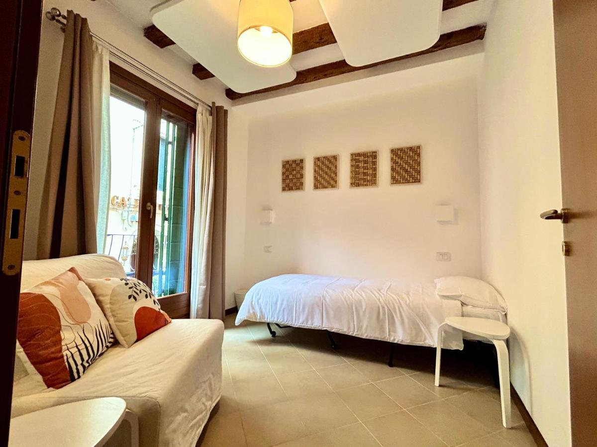 Flat Romantic Domus Remedio Venice