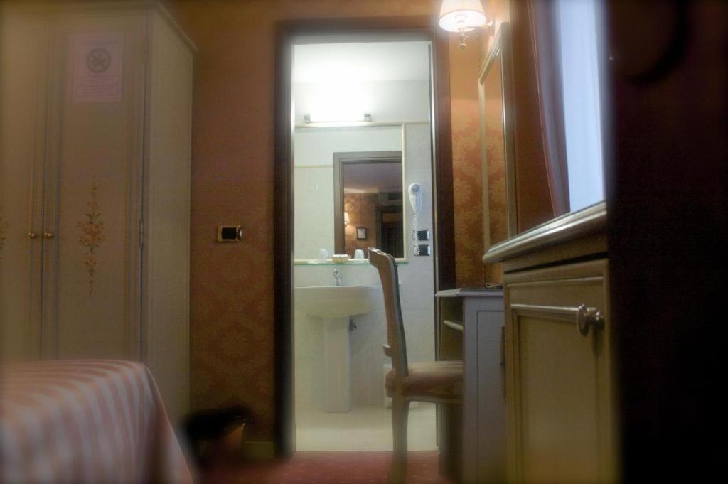 Hotel Lux 3*