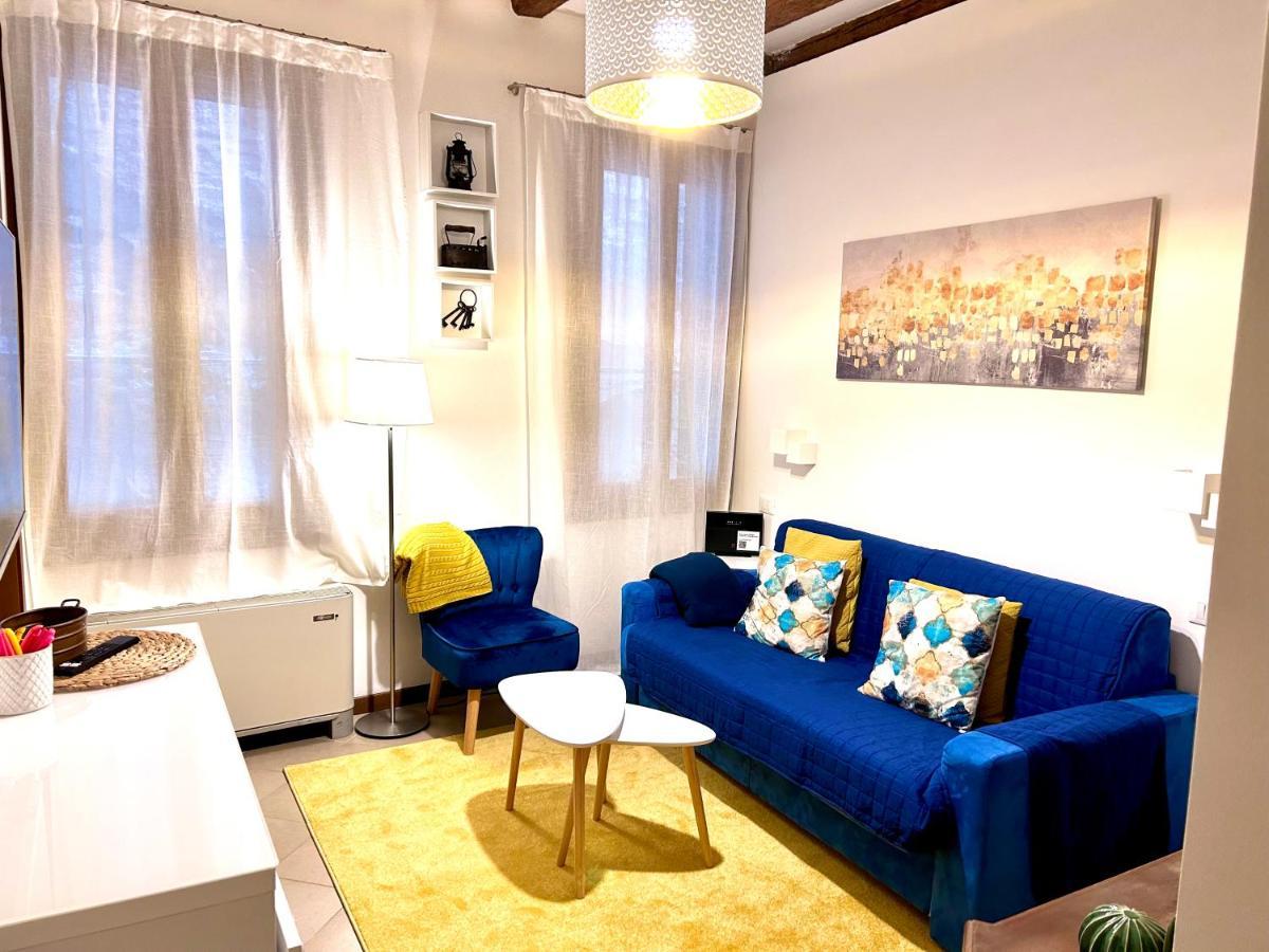 Flat Romantic Domus Remedio Apartment *