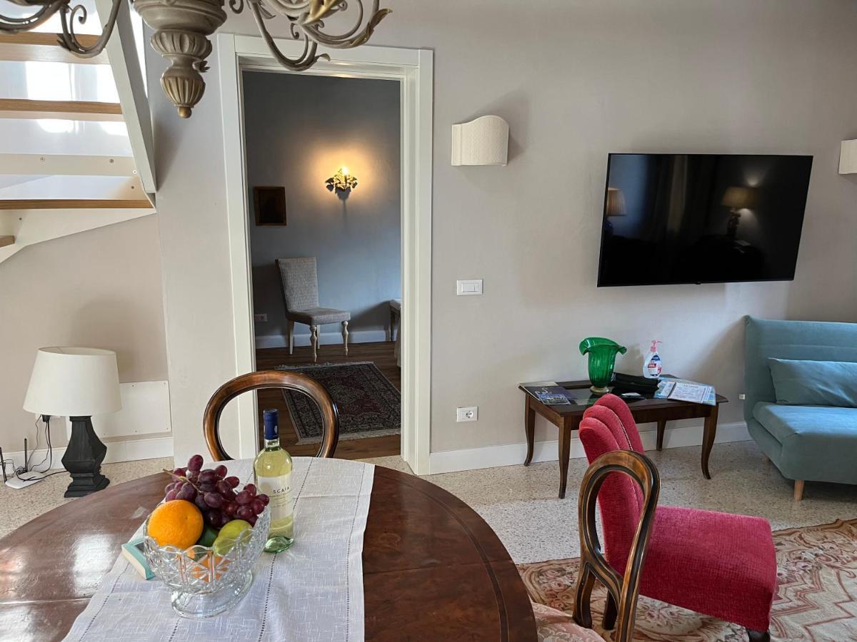 Holiday home Palazzo Veneziano Direct At The Canal With Roof Terrace *