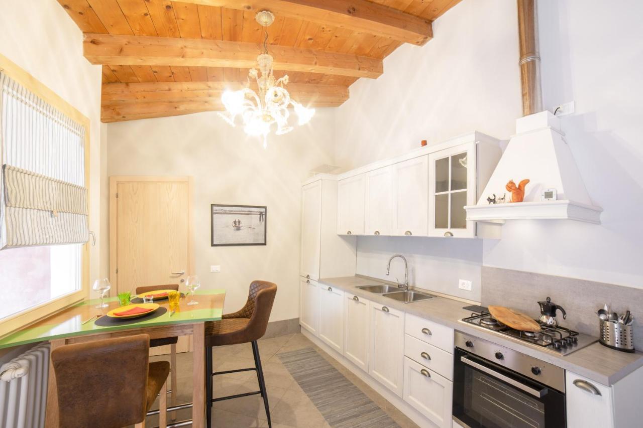 Ca' De La Gondola, Murano Apartment