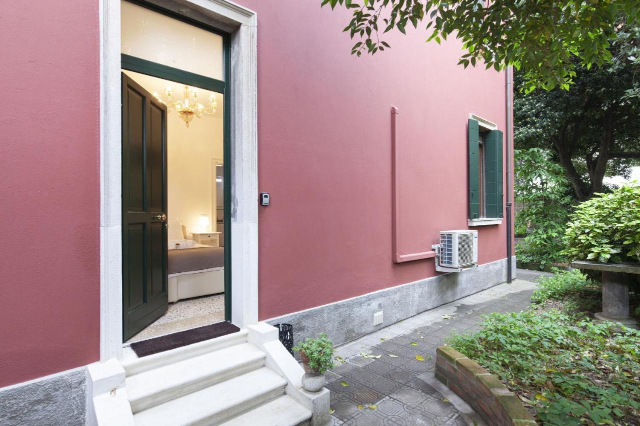 Apartment Santa Marta By Halldis Venice