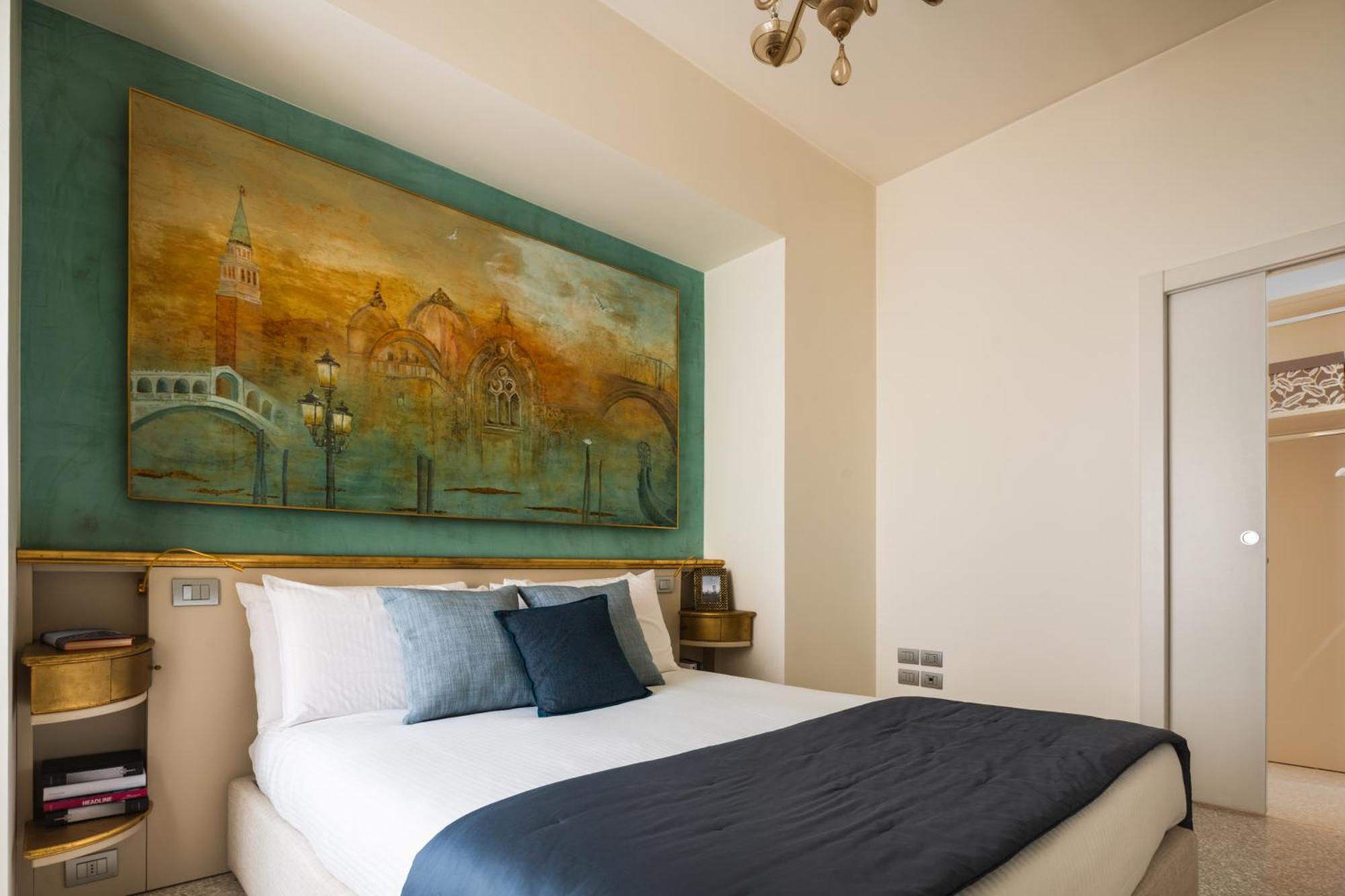 Grand Canal Luxury With Terrace R&r Apartment Venice