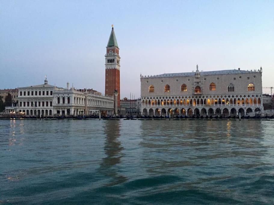Apartment Incredible Location In San Marco's Square,