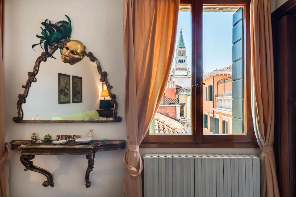Incredible Location In San Marco's Square, Apartment Venice