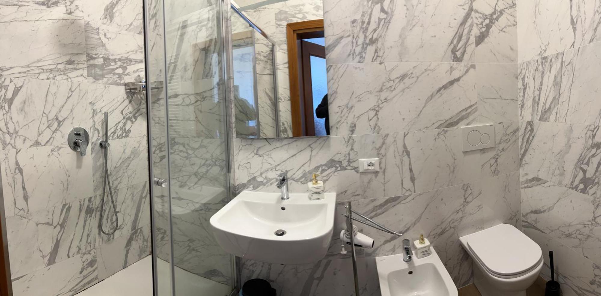 Tintoretto 1 Con Terrazza Sopra Il Tetto, 3 Bagni, 3 Grandi Da Letto, Super Nuovo *