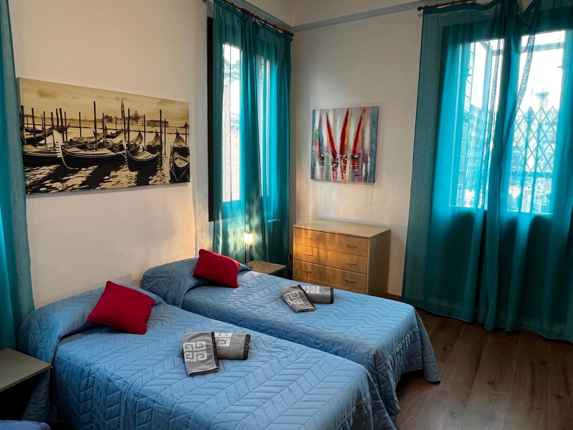 Tintoretto 1 Con Terrazza Sopra Il Tetto, 3 Bagni, 3 Grandi Da Letto, Super Nuovo