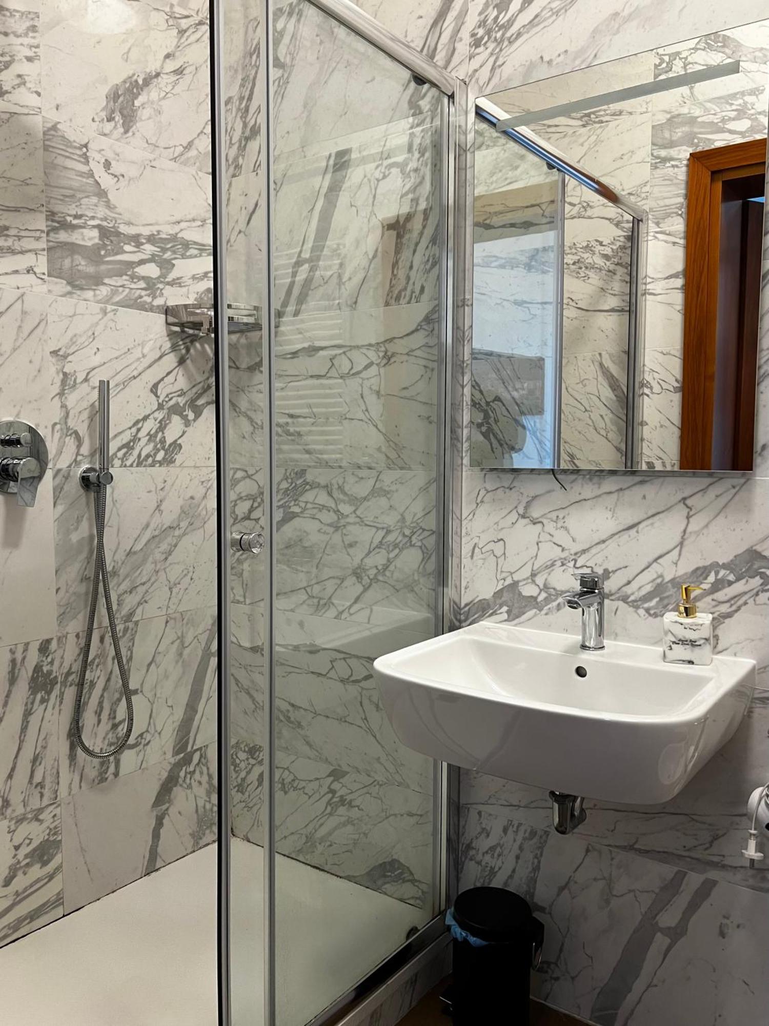 Tintoretto 1 Con Terrazza Sopra Il Tetto, 3 Bagni, 3 Grandi Da Letto, Super Nuovo