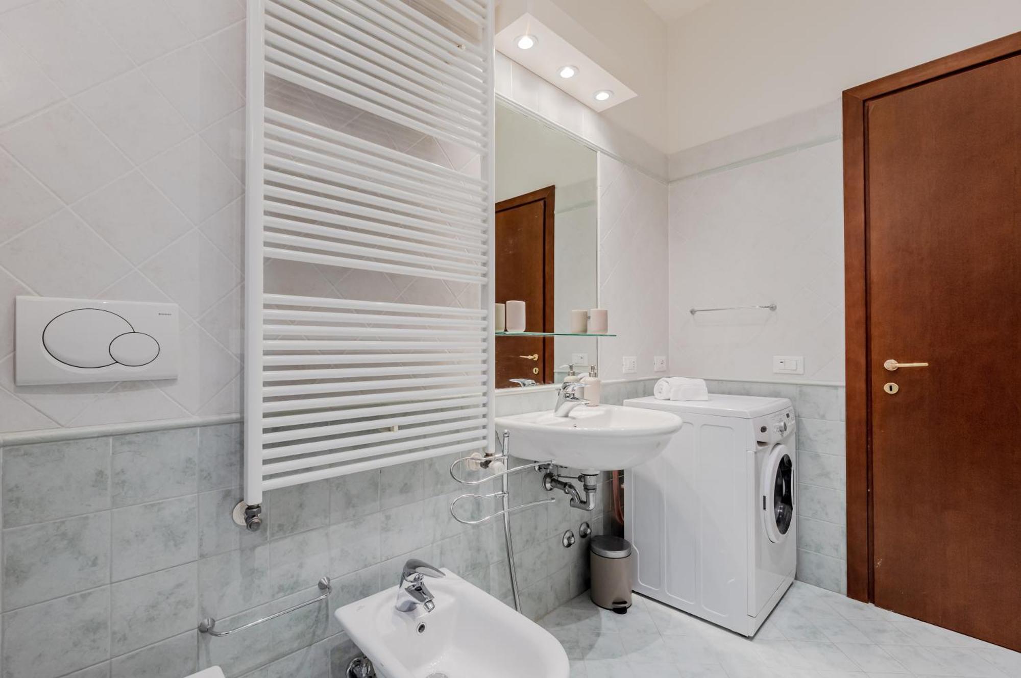 Elegant 7 Minutes From Piazza San Marco! *