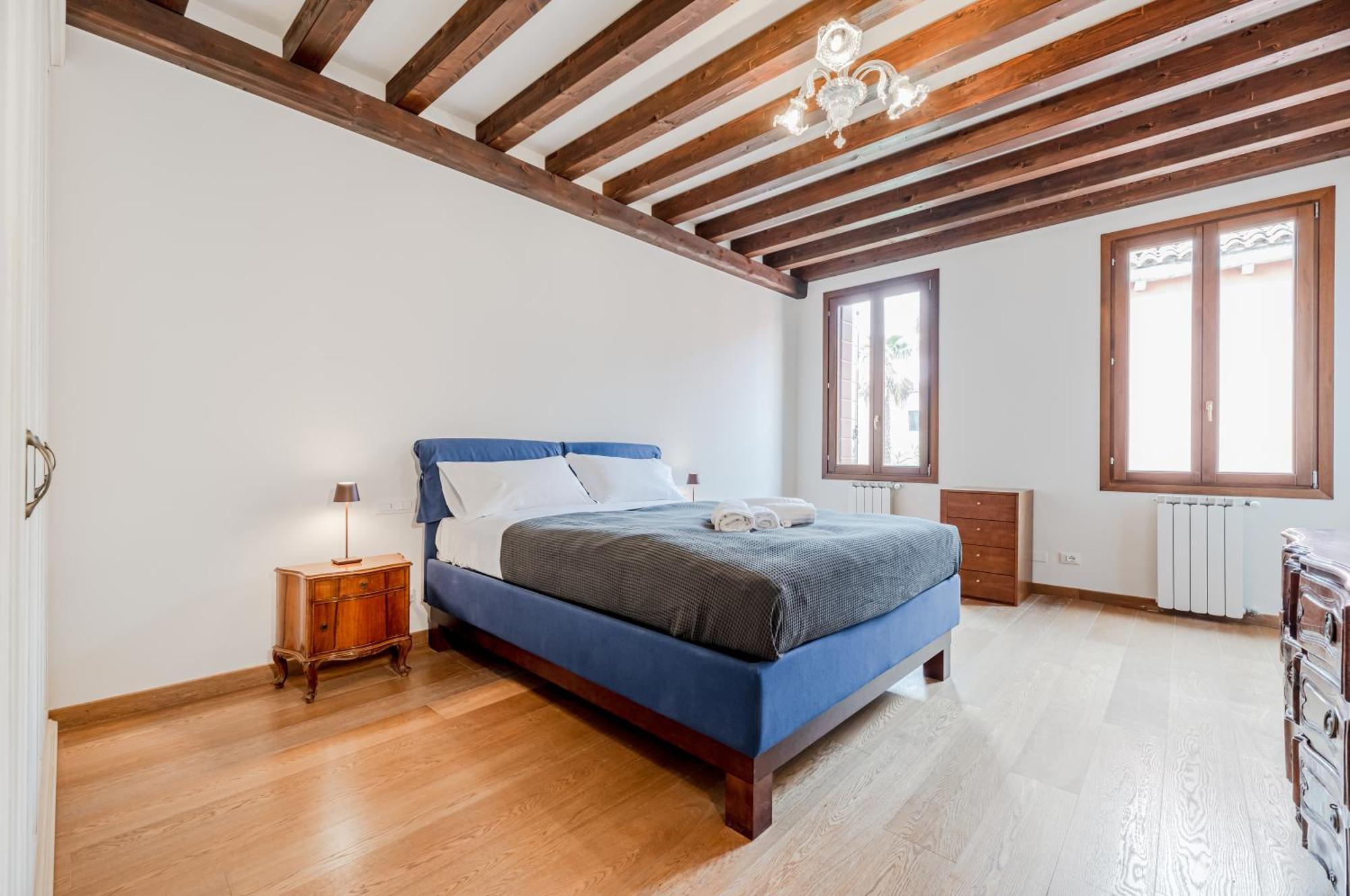 Apartment Elegant 7 Minutes From Piazza San Marco!