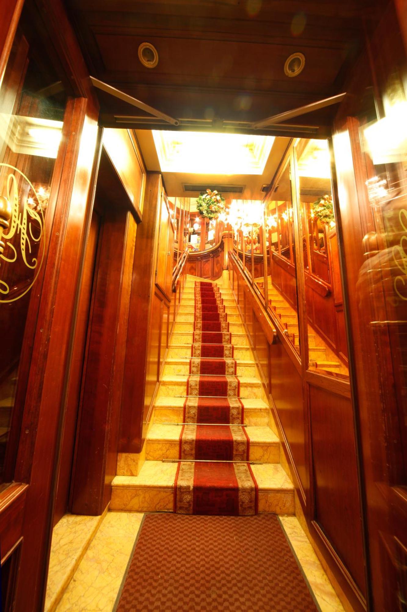 Hotel Lux 3*