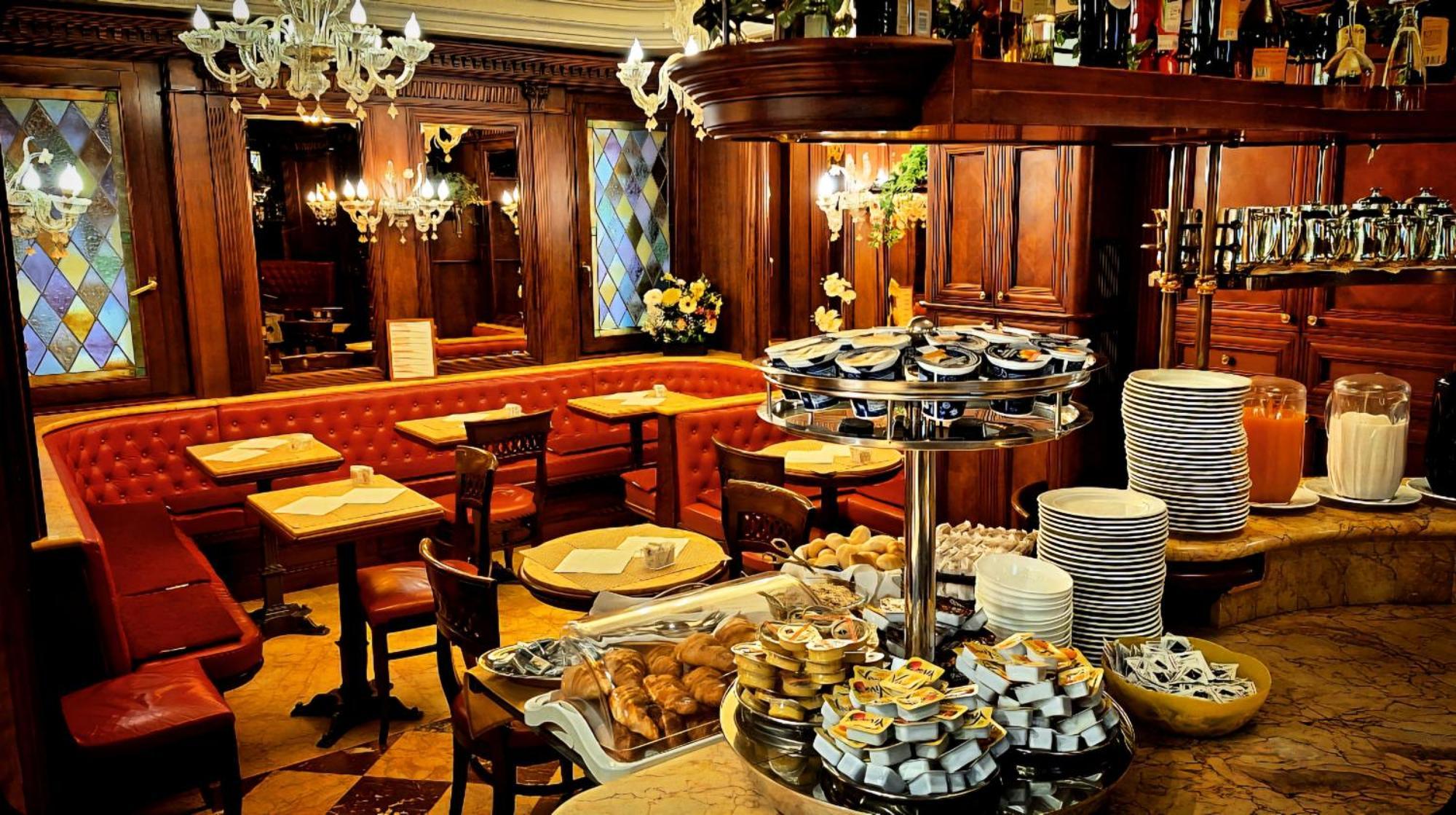 Hotel Lux 3*