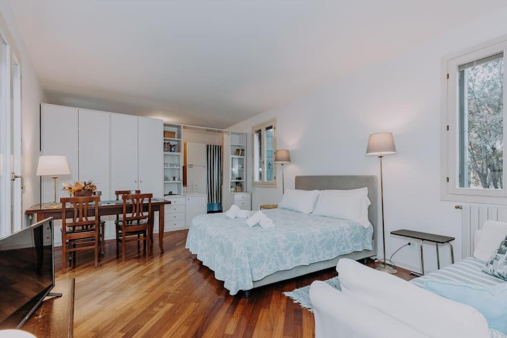 Elegant With Private Terrace In - Frari Church Apartment Venice