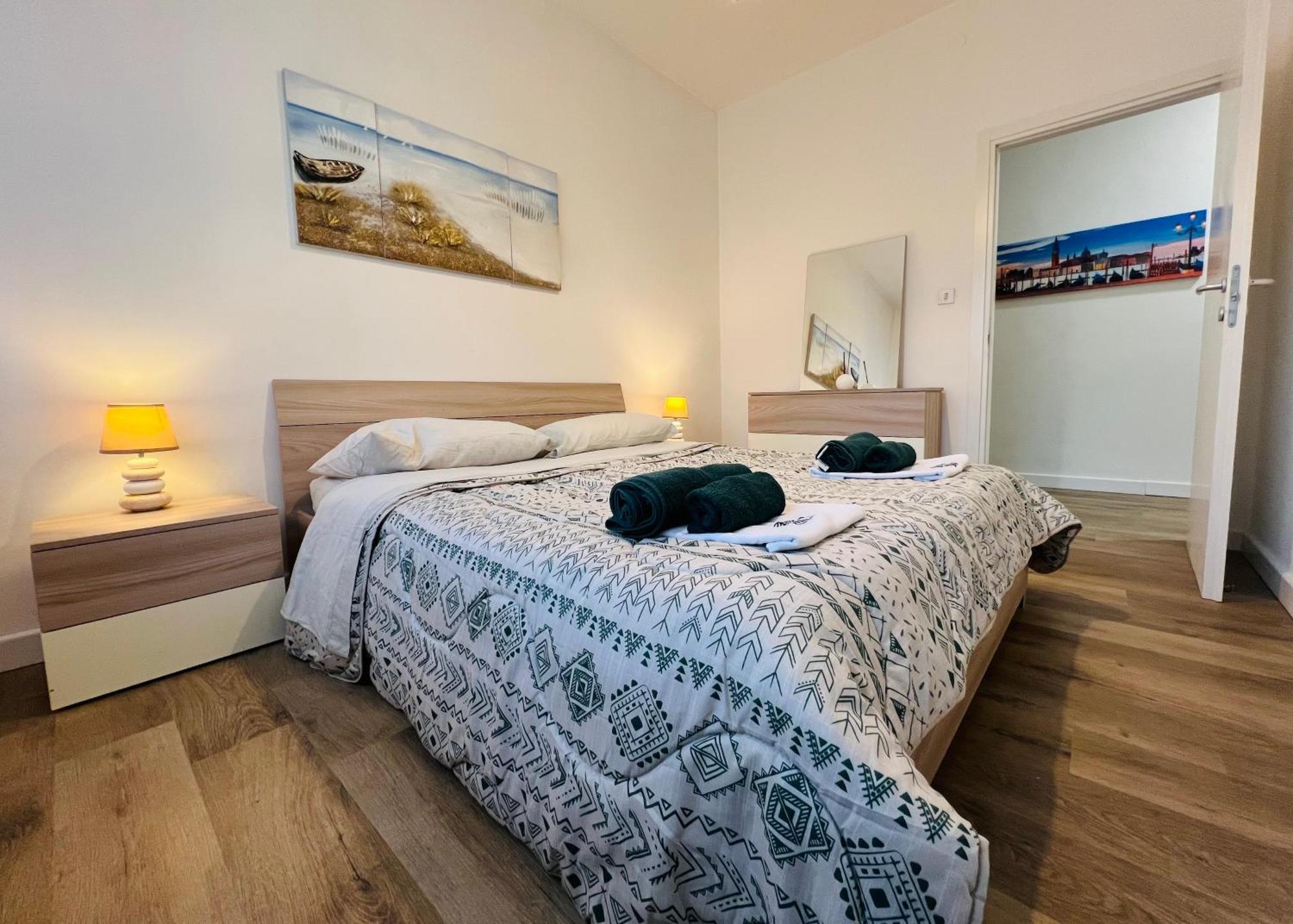 Gabriel House - Parking And Station Apartment *