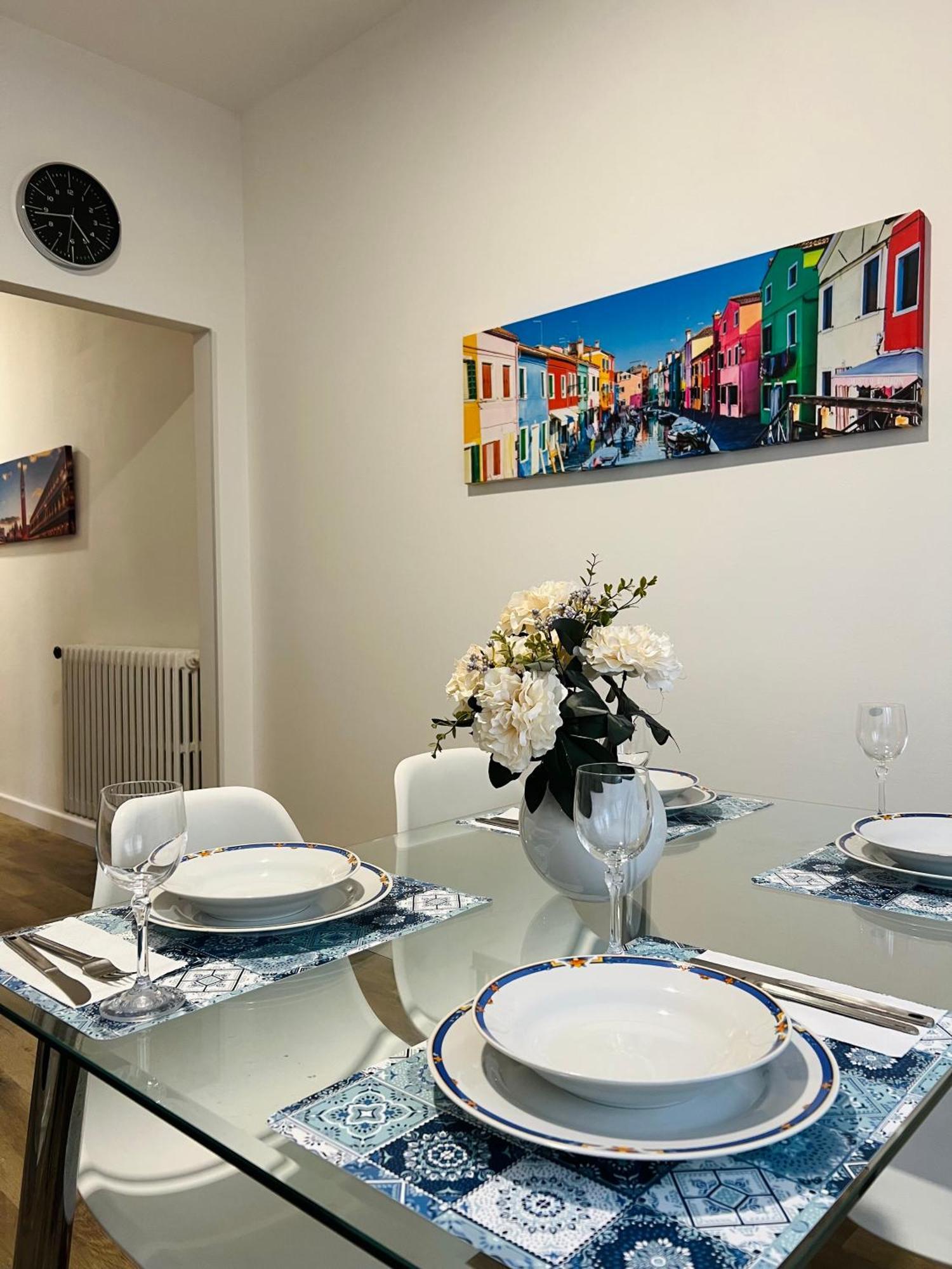 Gabriel House - Parking And Station Apartment *