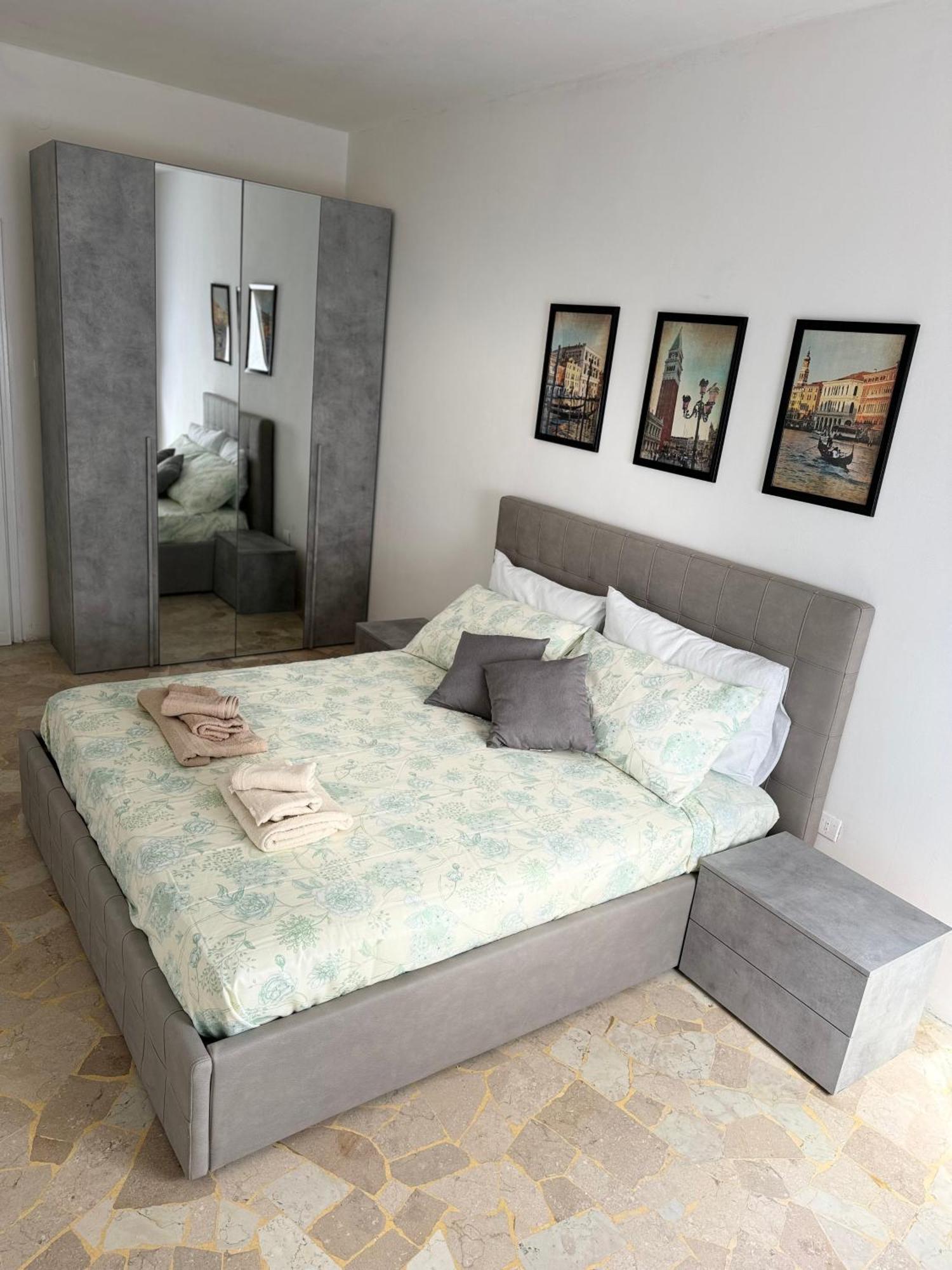 Grey * Veneza