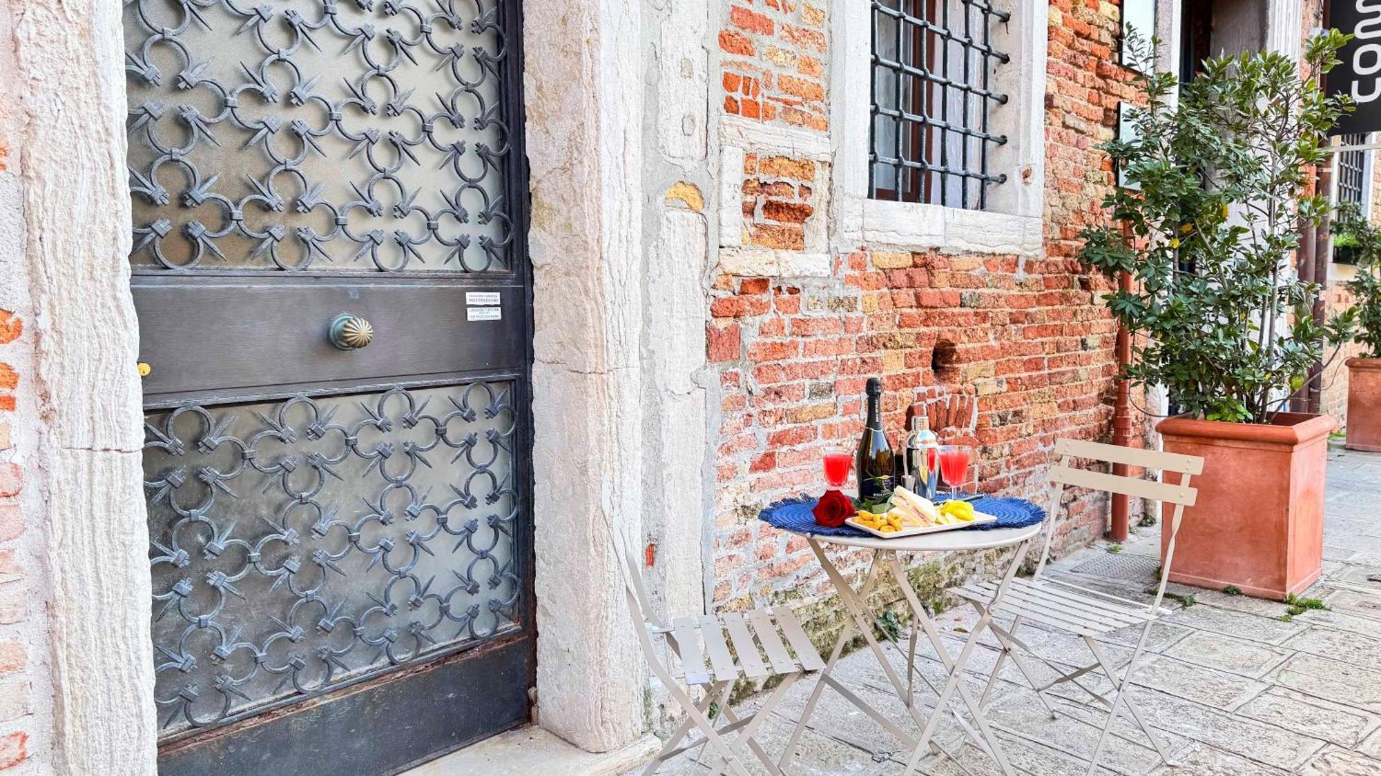 Gesuiti - Cozy And * Venice
