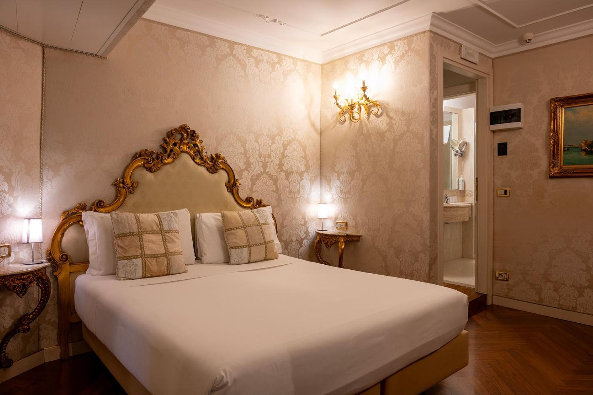 Hotel Antico Doge - A Member Of Elizabeth Group 3*