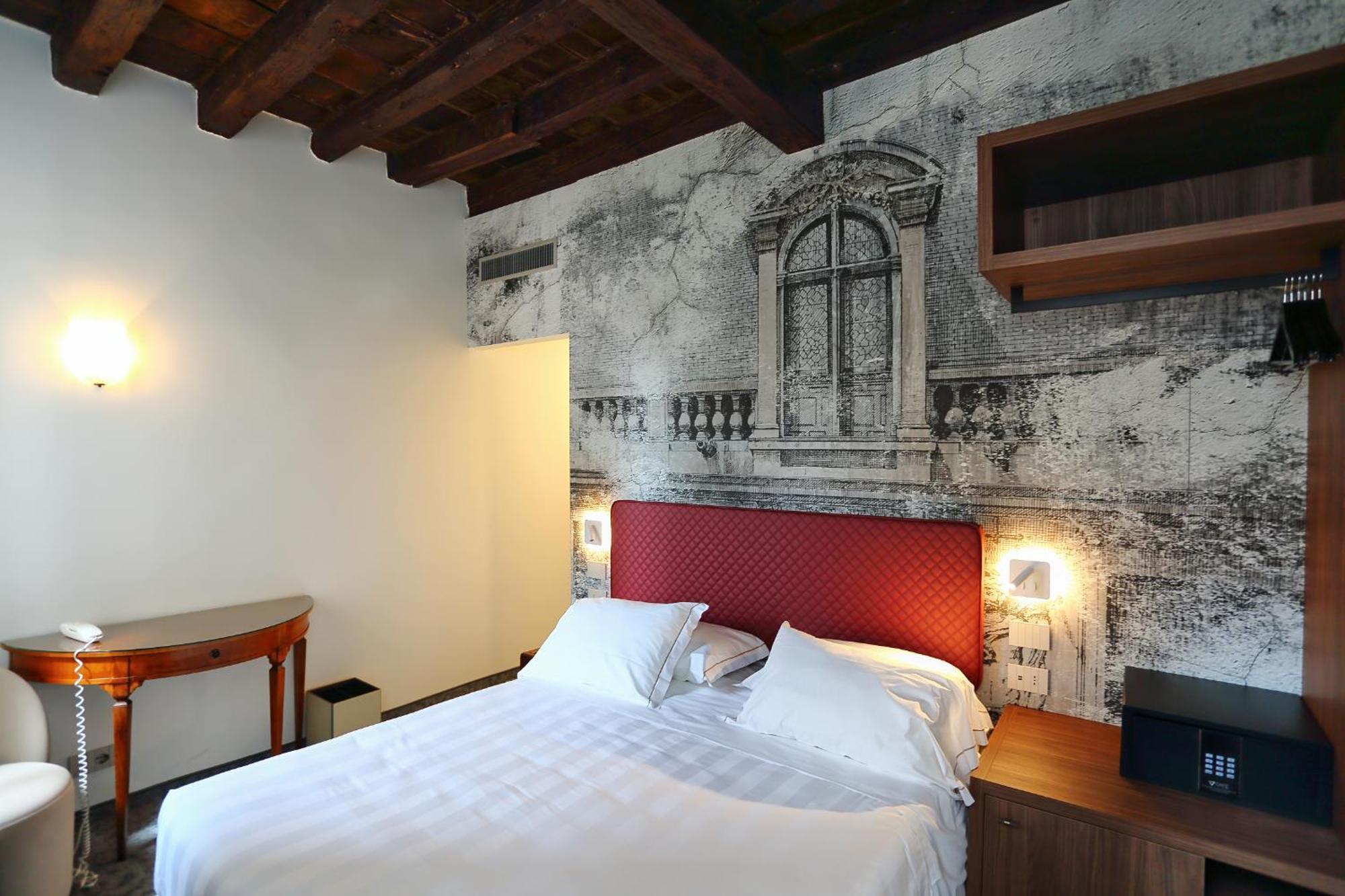 Ai Due Fanali Hotel