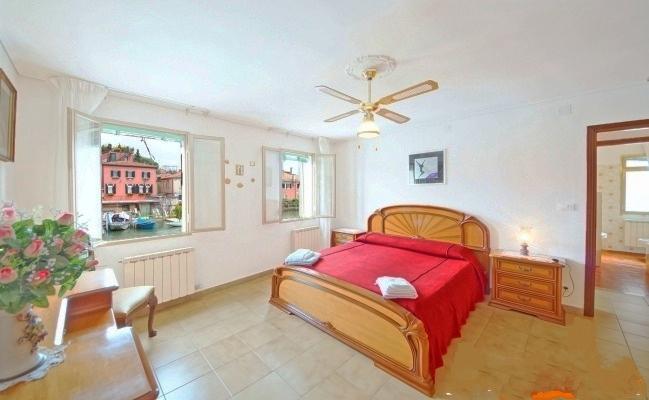 Holiday home Vacanze Casadueottanta Loc-13704 *