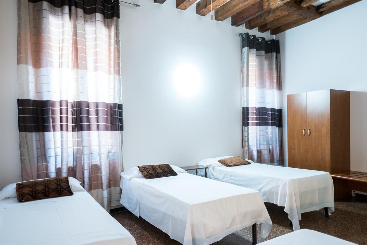 Backpackers House Guest house