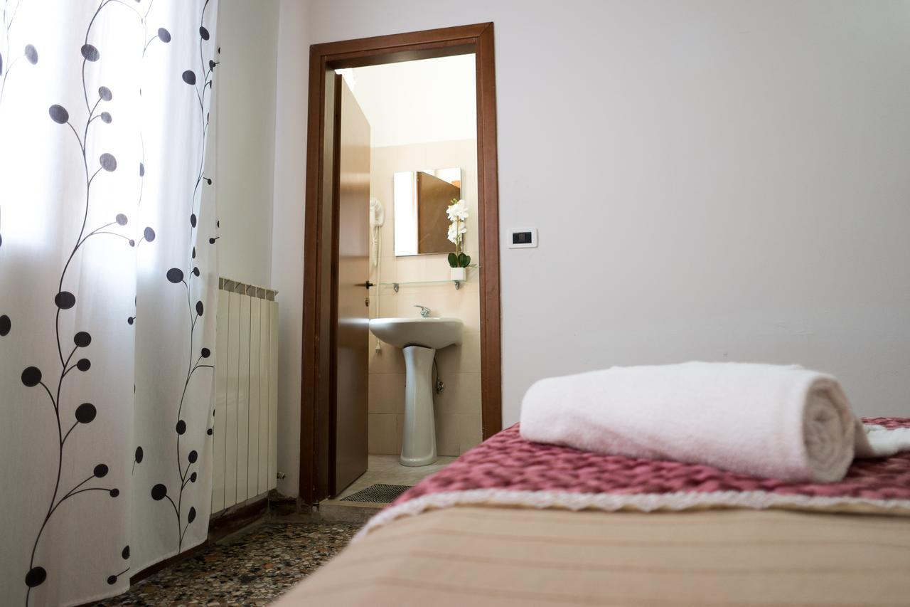 Backpackers House Venice