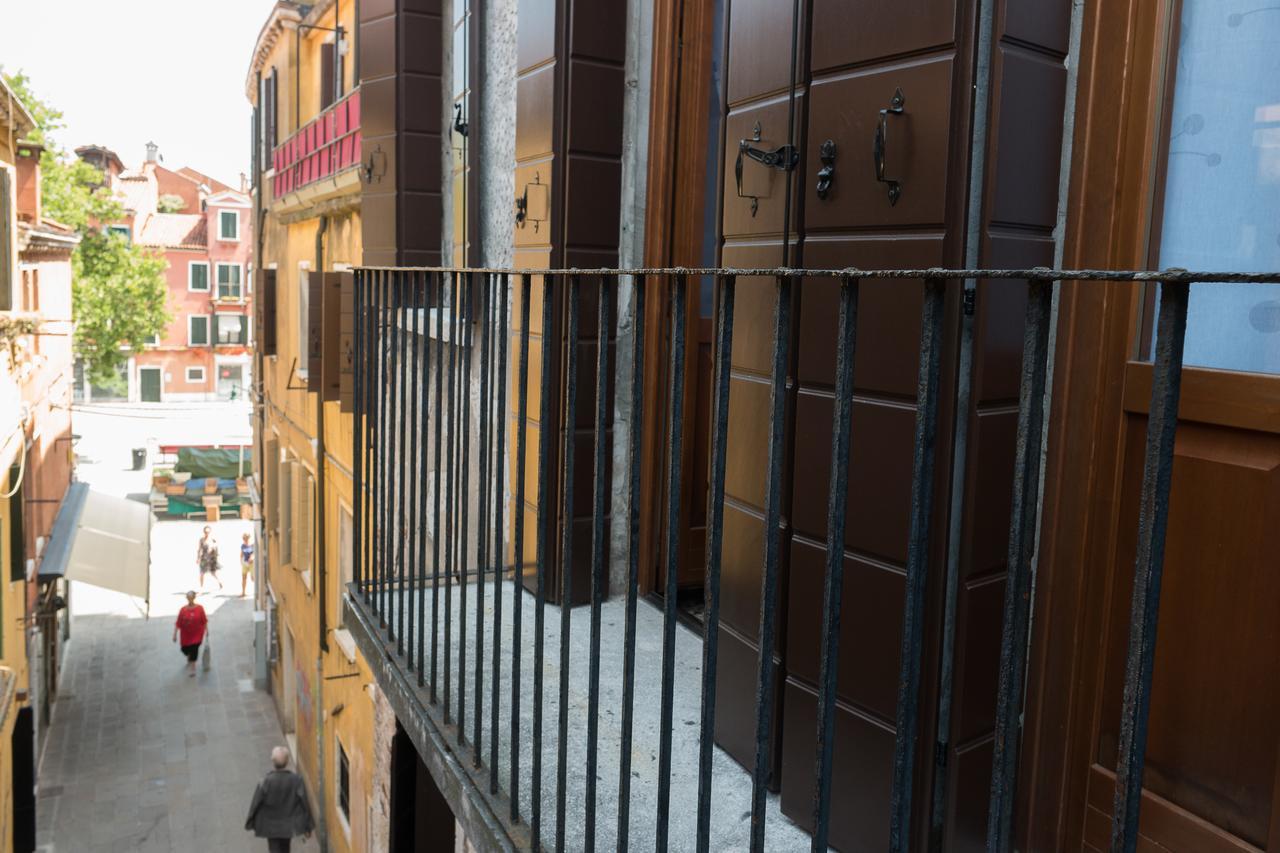 Guest house Backpackers House Venice
