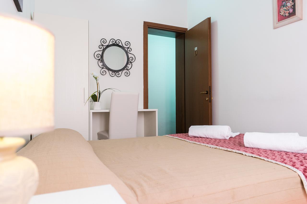 Guest house Backpackers House Venice