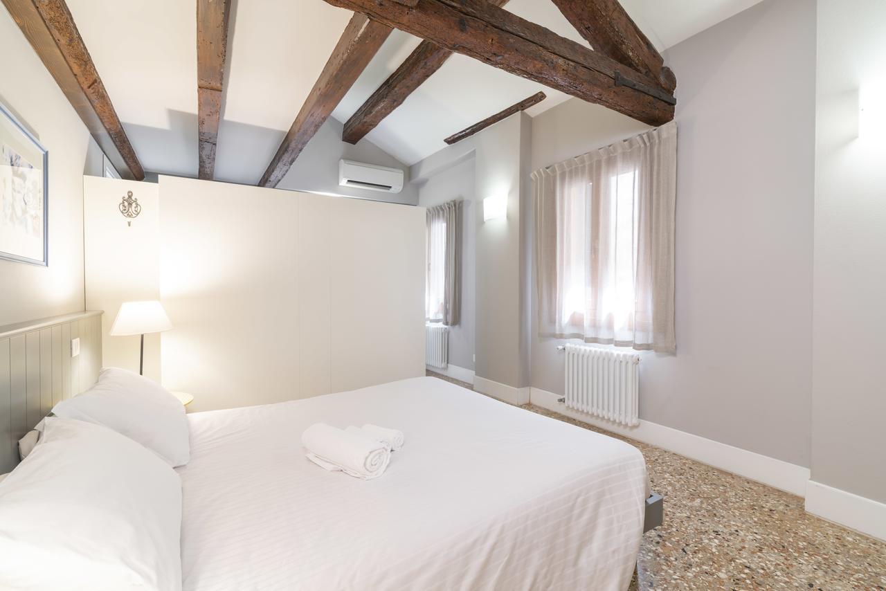 Ve.n.i.ce Cera San Marco Terrace Apartment Venice