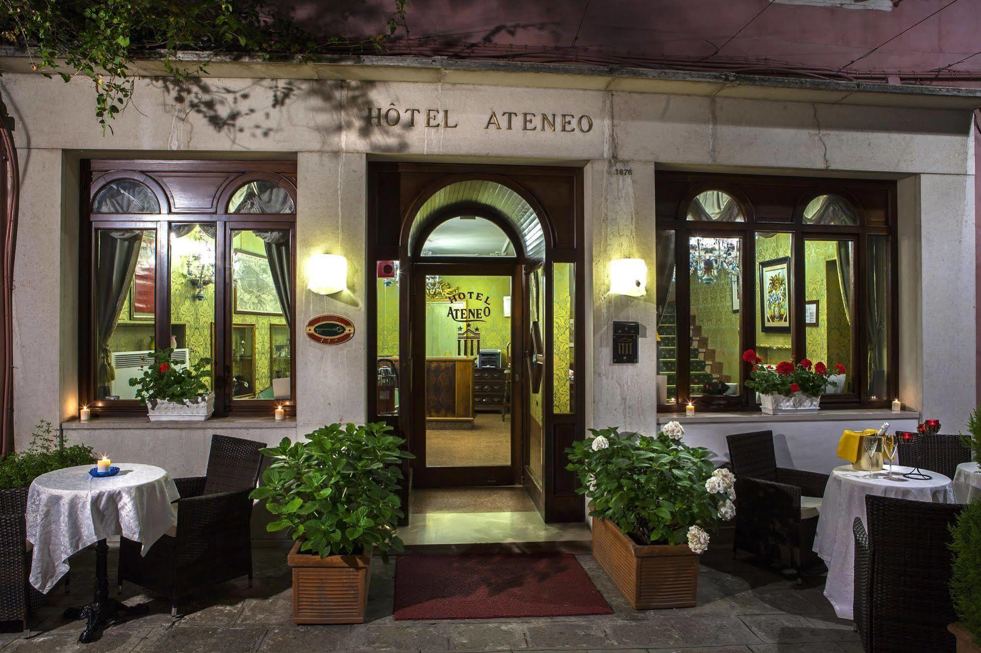 Hotel Ateneo 3*
