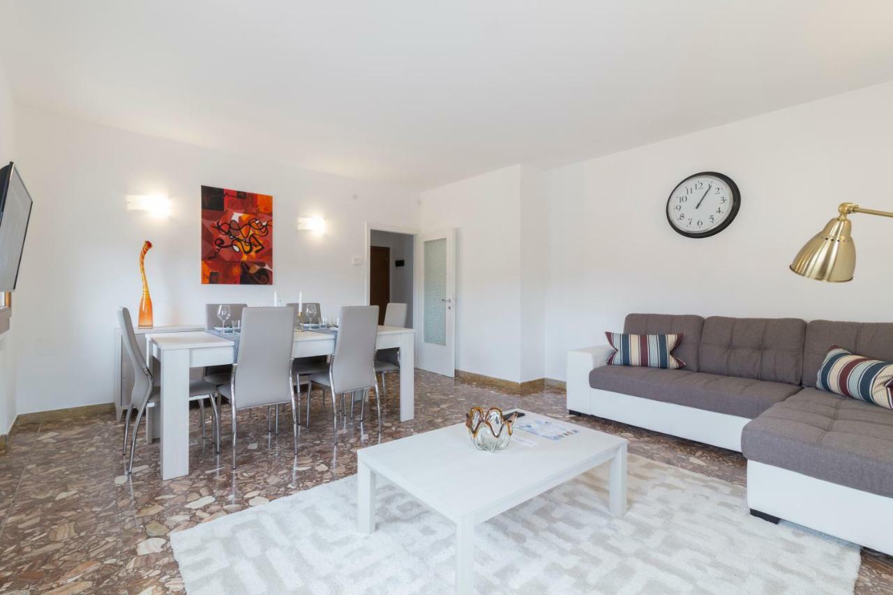 On The Canal Apartment Venice