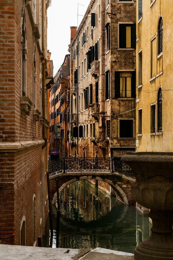 Luxury And Romantic Secret Escape In Venice! Venice