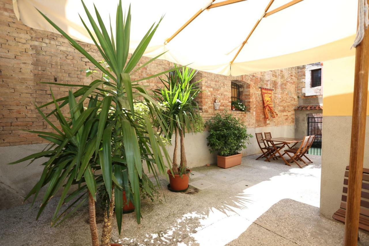 La Levantina Apartment *