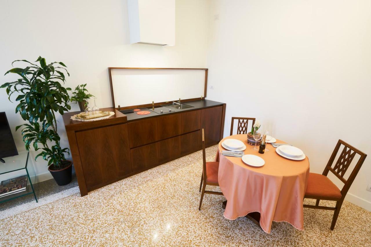 Charming On Grand Canal Holiday home